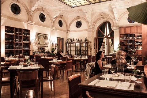 Rome: Gourmet Wine and Dine in a Luxury Restaurant