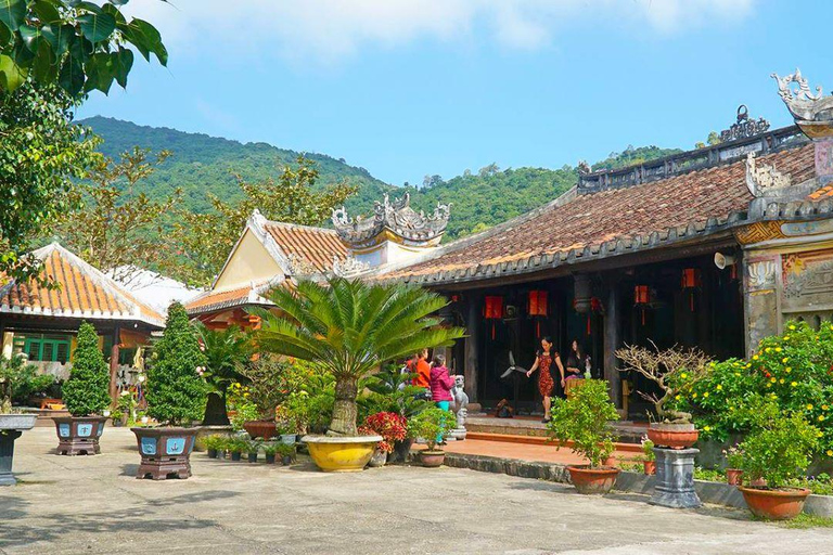 Da Nang/Hoi An: Cham Islands Snorkeling or Scuba Diving Diving in Cham Islands with an instructor