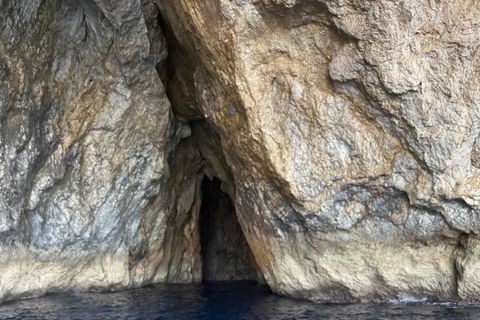 Can Picafort: 2h Private Boat Tour with Swim-Snorkel & Caves Can Picafort: Private Boat Tour 2 h - Höhlen/ Beach