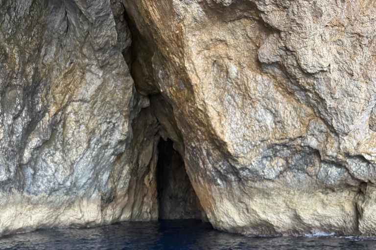Can Picafort: 2h Private Boat Tour with Swim-Snorkel & Caves Can Picafort: Private Boat Tour 2 h - Höhlen/ Beach