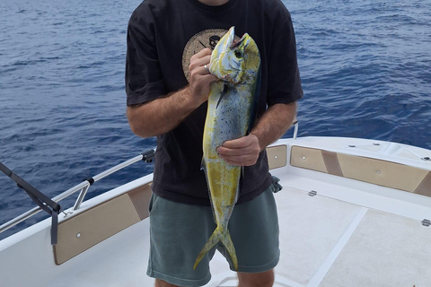 Fuengirola: Salida de Pesca con Bebidas y Material