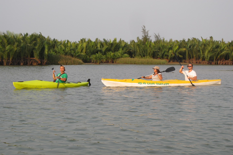 Hoi An : Excursion d'une journée à vélo et en kayakHoi An : Excursion à vélo et en kayak