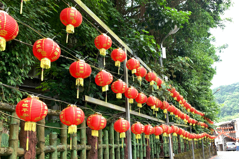 Taiwan Nature & Culture: Shifen, Jiufen & TaipeiEYE Day Tour