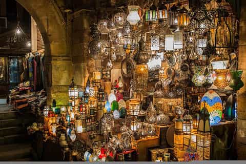 Hurghada: Day Trip to Pyramids, Memphis & Sakkara by Flight
