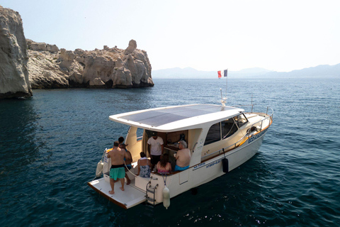 Marseille: Calanques Eco Boat Cruise with Lunch and Wine From Marseille: Calanques National Park Eco Boat Cruise