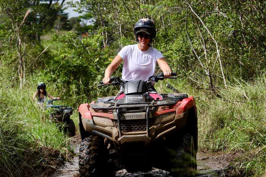 Big Island: Quad-Tour auf der Ohana Ranch. Foto: GetYourGuide Big Island: Quad-Tour auf der Ohana Ranch. Foto: GetYourGuide