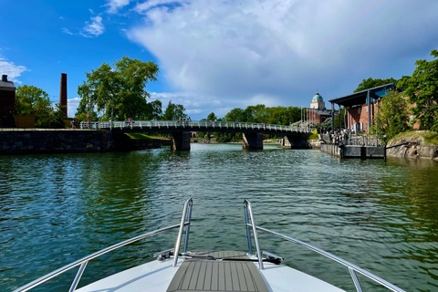 Helsinki: Private Boat Tour 90min Cruise