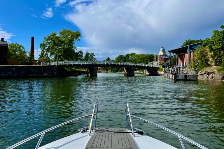 Helsinki: Private Boat Tour Midsummer 90min Cruise