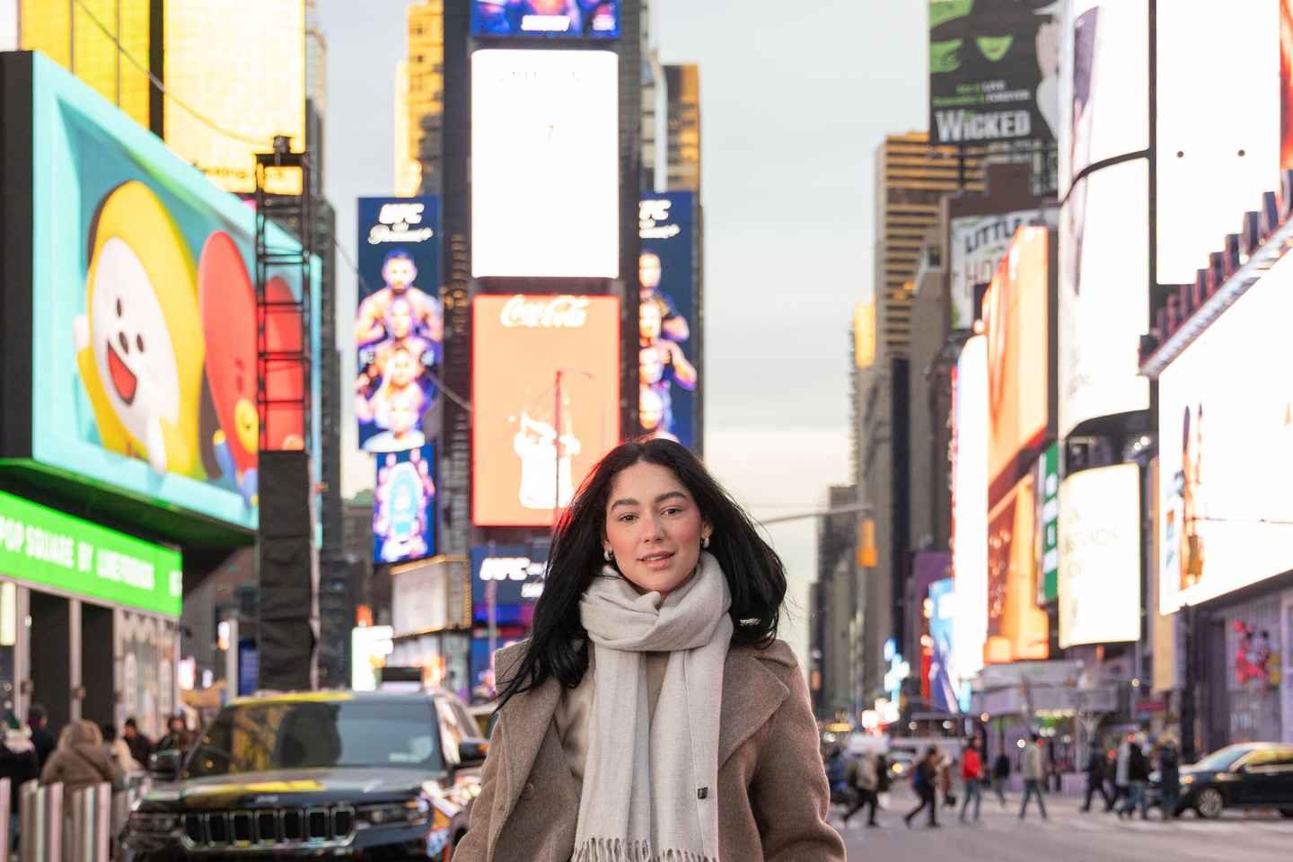 NYC Times Square Photographer | Iconic Photos - Midtown NYC Photo Experience (1 Hour) ⭐⭐⭐⭐⭐