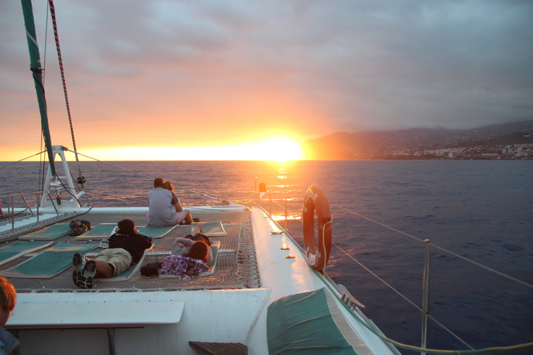 Madeira: Sonnenuntergangs-Tour per Katamaran in Funchal