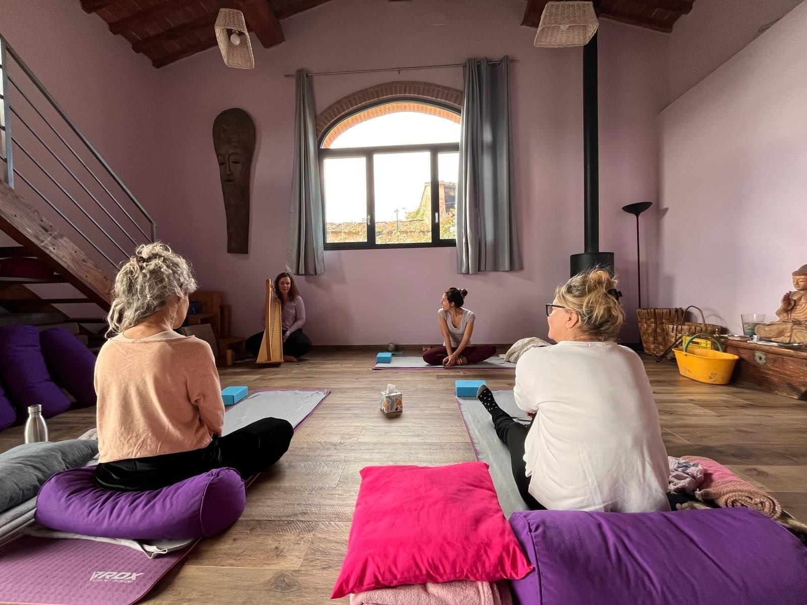 Florenz: Yin-Yoga mit Live-Harfenmusik & Abendessen