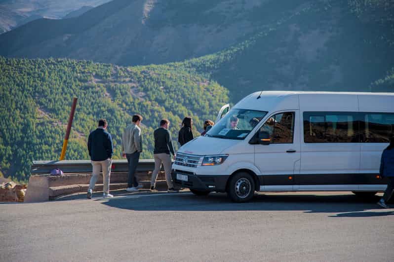 Excursion d'une journée dans l'Atlas : cascades de Setti Fatma et déjeuner - trekking