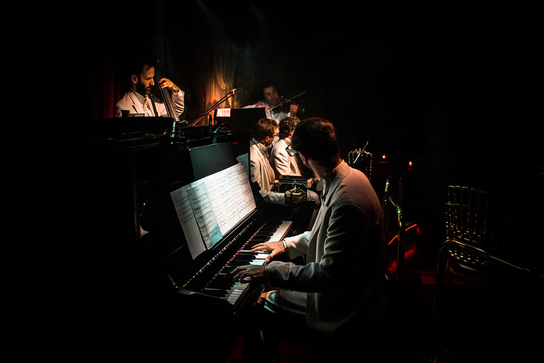 Buenos Aires: Rojo Tango Show with Optional Dinner Tango Show Only