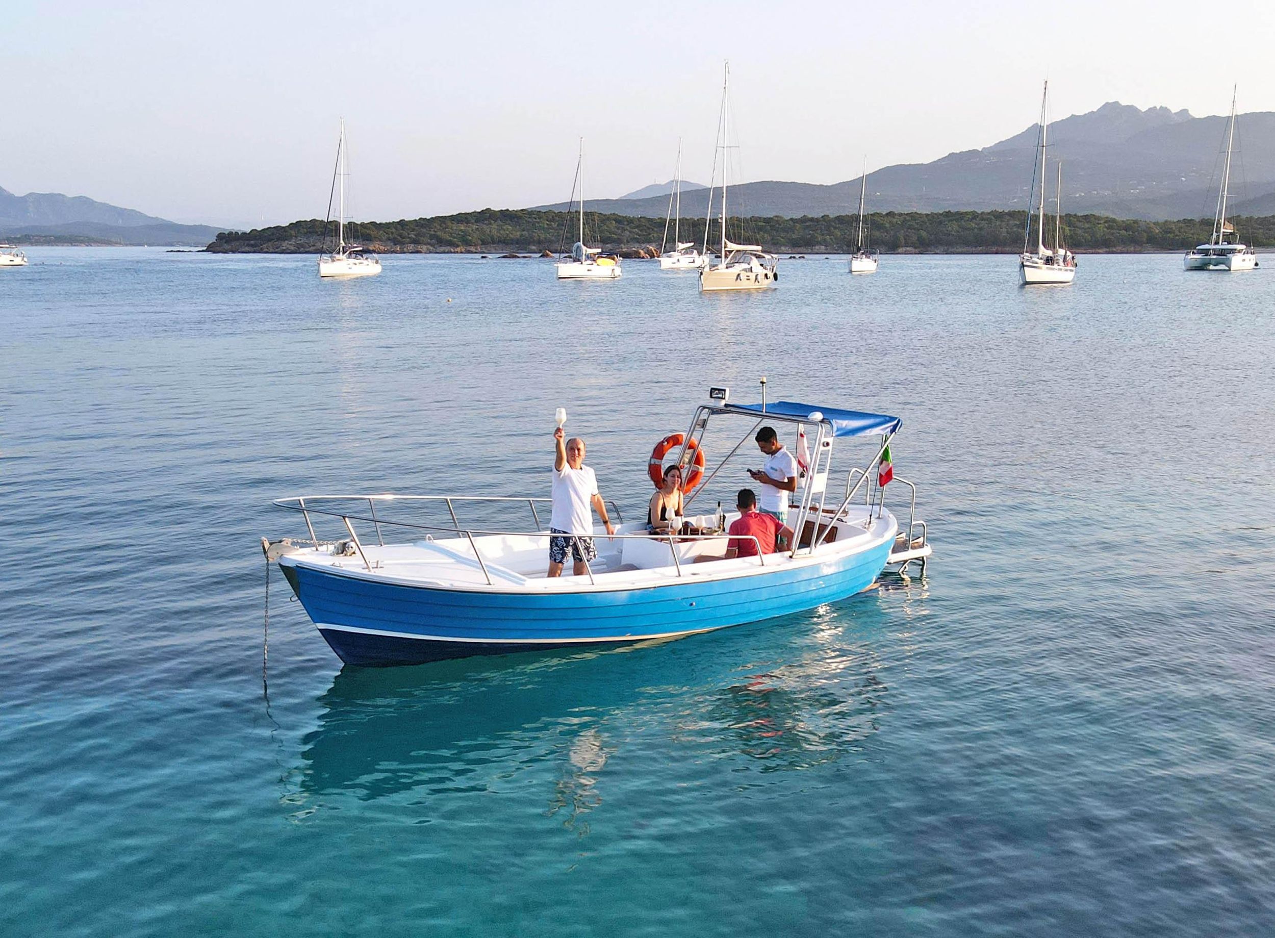 Porto Rotondo: Aperitif auf dem Boot bei Sonnenuntergang an der Costa Smeralda