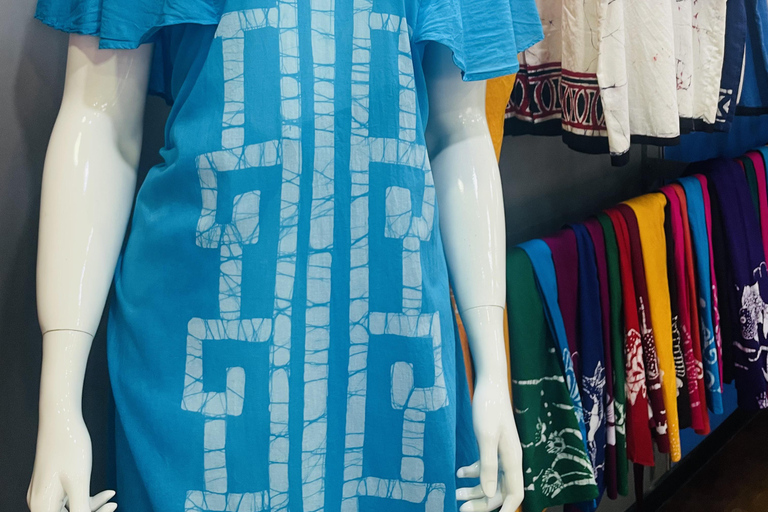 Giriulla: Batik Factory Tour with Ceylon Tea and Sweets