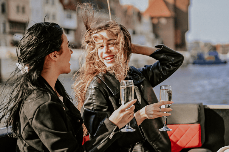 60 min cruise on the River - Gdansk + hot tea
