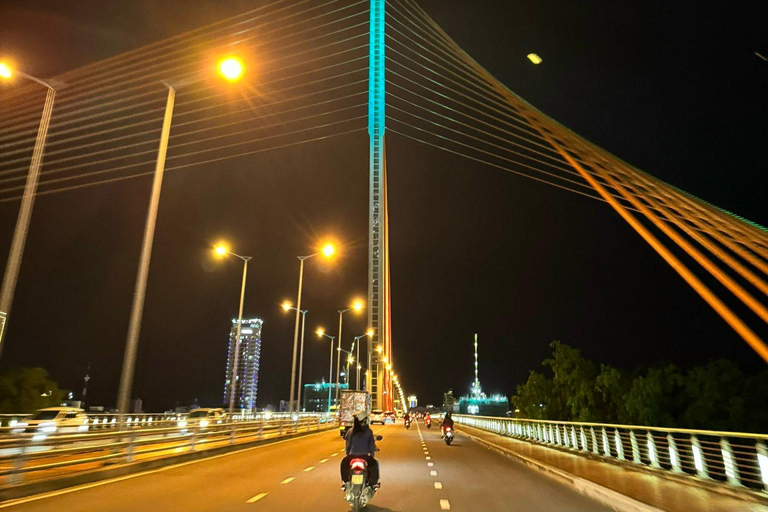 Halvdagsutflykt Da Nang City Sightseeing Privat tur med motorcykelMotorcykeltur