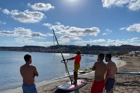 Mellieha: Windsurfles voor beginners