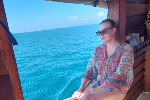 Phuket: Escape the crowds on relaxing boat (Snorkelling)