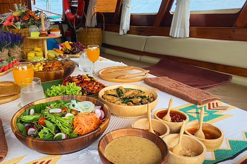 Krabi: Luxury Vintage Wooden Boat Cruise With Island Hopping Private: One day 4 Islands Tour