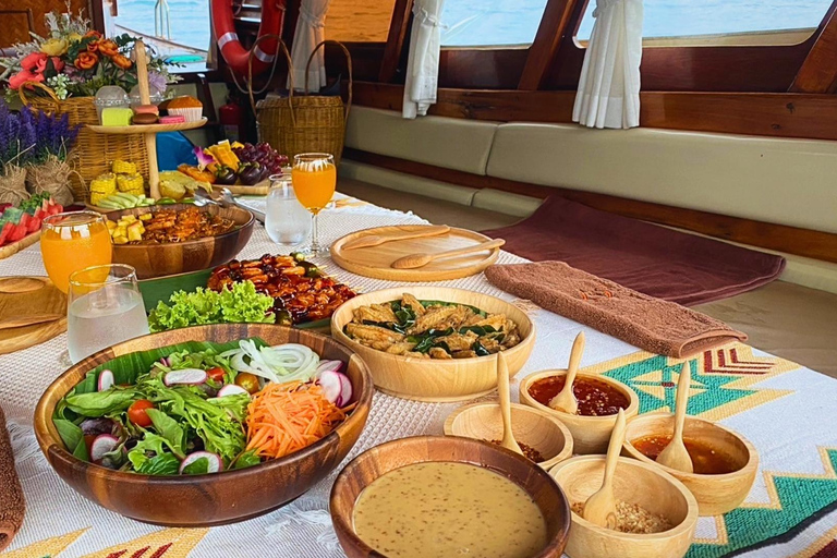 Krabi: Luxury Vintage Wooden Boat Cruise With Island Hopping Private: One day 4 Islands Tour