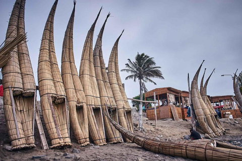 Desde Trujillo || Excursión a la Playa de Chan Chan y Huanchaco