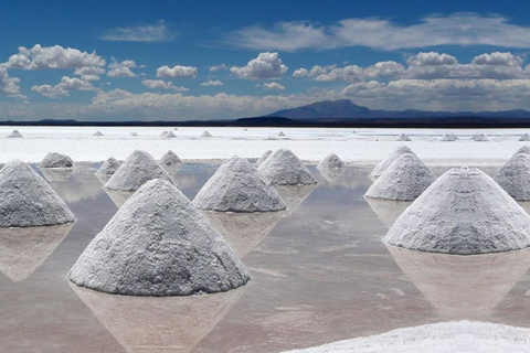 UYUNI SALT FLAT: EXPLORE IT ON A FULL-DAY TOUR + SUNSET PRIVATE GROUP: UYUNI SALT FLAT EXPLORE IT ON A FULL-DAY TOUR