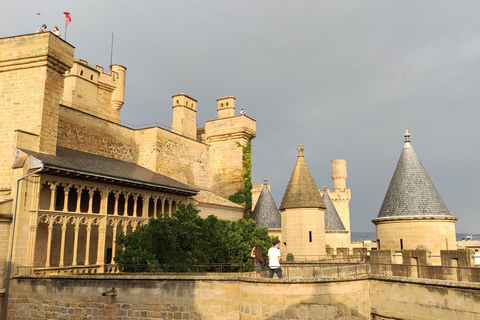 Middeleeuwse route in Navarra: Olite, Ujué, kasteel van Javier en klooster van LeireMiddeleeuwse route in Navarra: Olite, Ujué, kasteel van Javier en Mº de Leire