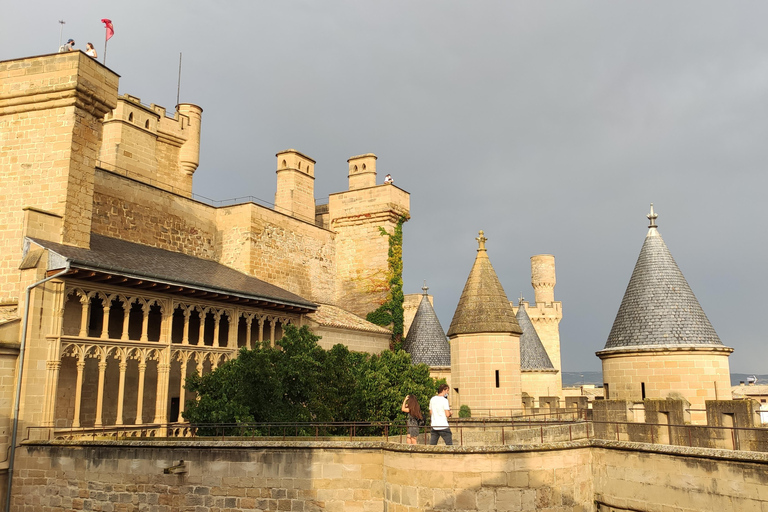 Middeleeuwse route in Navarra: Olite, Ujué, kasteel van Javier en klooster van LeireMiddeleeuwse route in Navarra: Olite, Ujué, kasteel van Javier en Mº de Leire