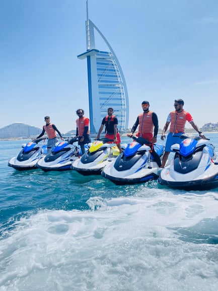 Dubai: Excursión en moto acuática a Burj Al Arab y Atlantis con bebida