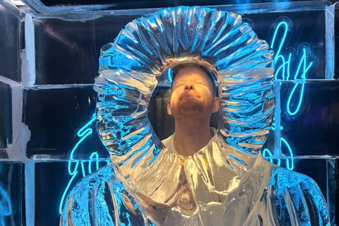 Barcelona: Winter Party Tour with Ice Bar & Club Entry