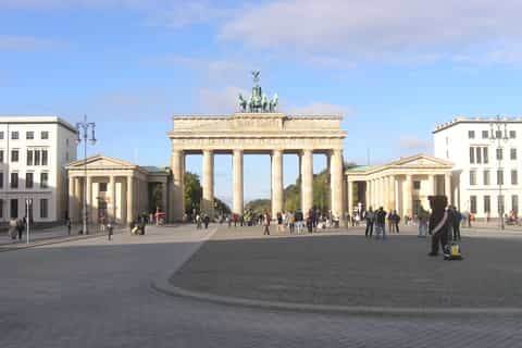 Berlin: 2-Hour Quiz Tour through the City Center