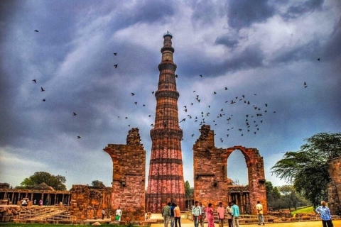 Delhi: Visita privada de un día a Qutb Minar, la Vieja y la Nueva Delhi