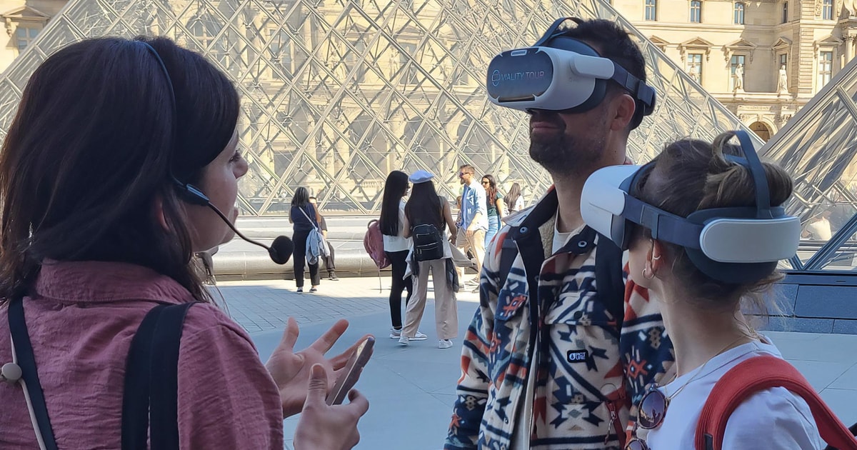 paris-immersive-tour-of-the-louvre-with-virtual-reality-getyourguide