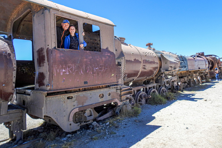 La Paz: 4-Day Uyuni Salt Flats to San Pedro de Atacama ENGLISH-SPEAKING GUIDE