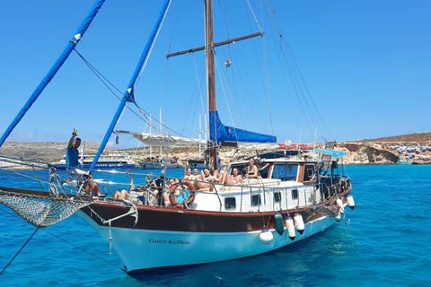 Charters privados exclusivos para a Lagoa Azul de Comino