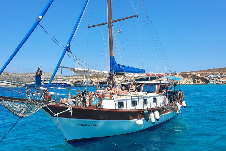 Exclusieve privécharters naar Comino Blue LagoonAvondcharter