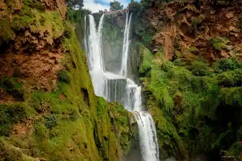 Marrakech : Cascades d'Ouzoud & visite guidée & tour en bateau
