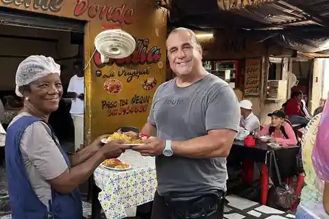 FUN BIKE RIDE WITH LUNCH AT ANTHONY BOURDAIN FAVORITE SPOT