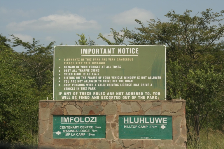 Desde Durban: excursión de un día a la reserva de caza Hluhluwe Imfolozi