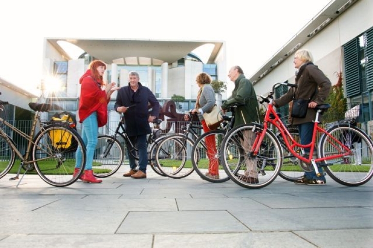 Najlepsze w Berlinie: wycieczka rowerowa z przewodnikiemPubliczna wycieczka rowerowa w języku angielskim