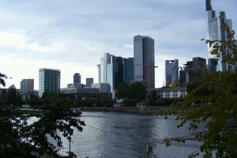 Frankfurt Scavenger Hunt: Smartphone City Challenge