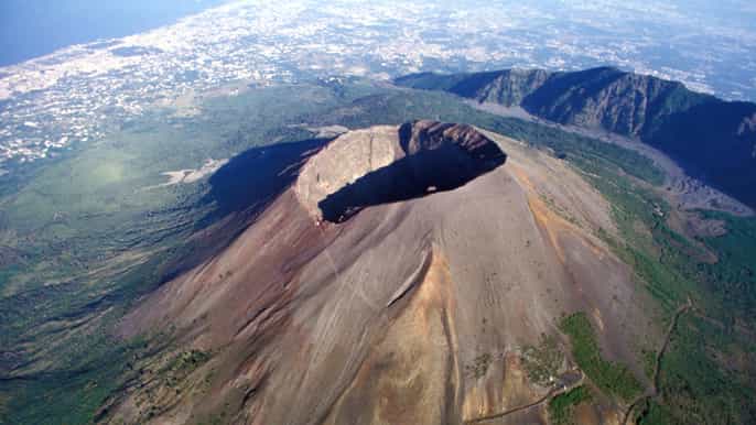 pompeii and vesuvius fullday tour from naples port