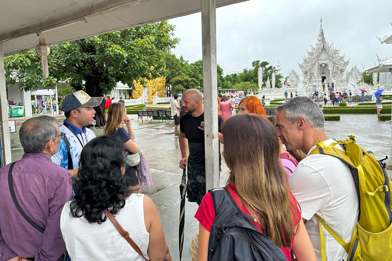 Chiang Rai: Private Half Day Tour – Temples & City Sights