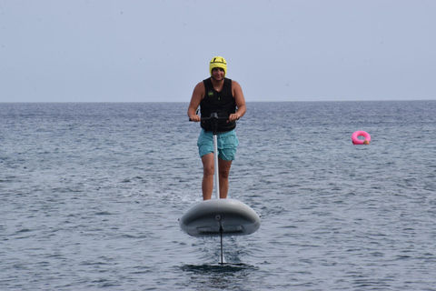 Scooters eléctricos Santorini E-Foil: surfea las olasScooters E-Foil en Santorini: surca las olas