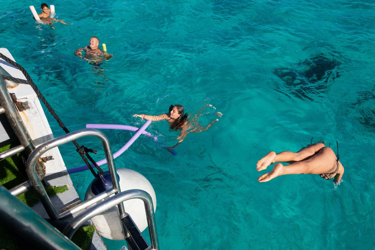 Ibiza: Formentera Tour with Meals Water Activity & Open Bar