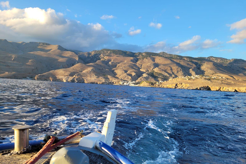 Sfakia: Barracuda fishing at sunset with a professional fisherman Sfakia: Sunset barracuda fishing with a professional fisherman