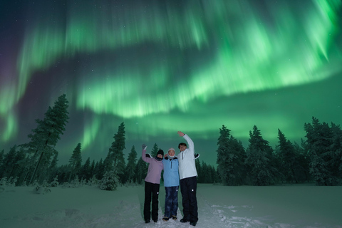 Rovaniemi: 5-star Northern Lights Tour + Pro Photos & Videos Aurora Hunting Photo Tour - another best seller ♥︎♥︎♥︎♥︎♥︎