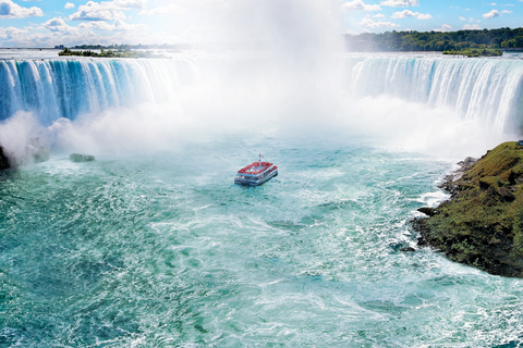 Niagara Falls: Boat Ride and Journey Behind the Falls Tour