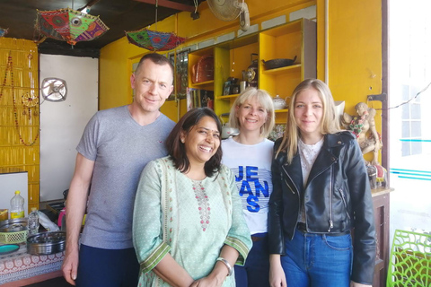 Jaipur: Market Tour, Cooking Class, and Lunch